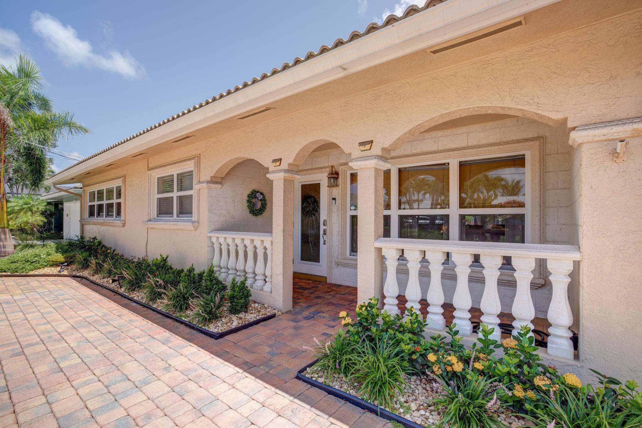 1920 Waters Edge Property Photo 4