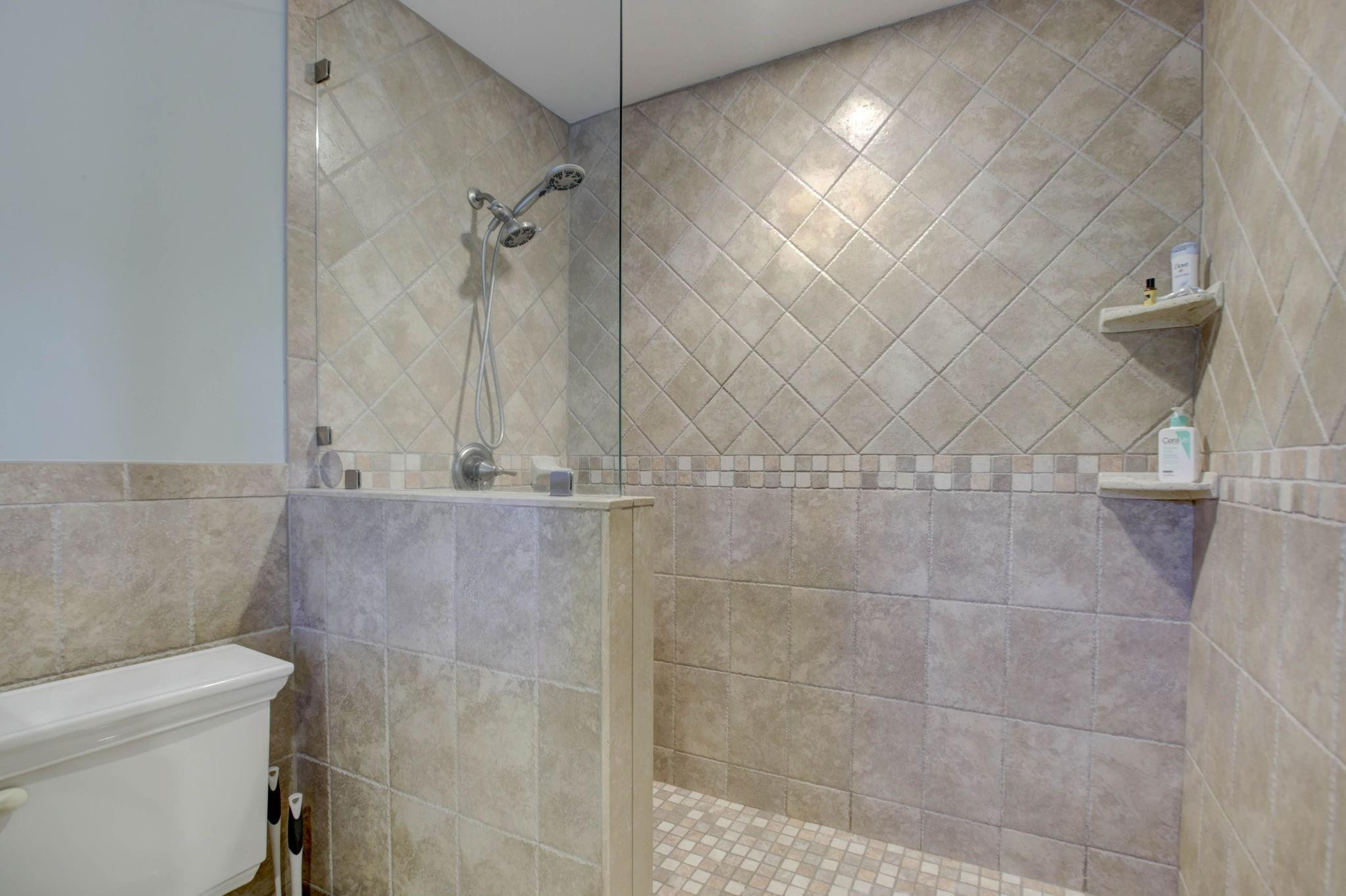 1920 Waters Edge Property Photo 21