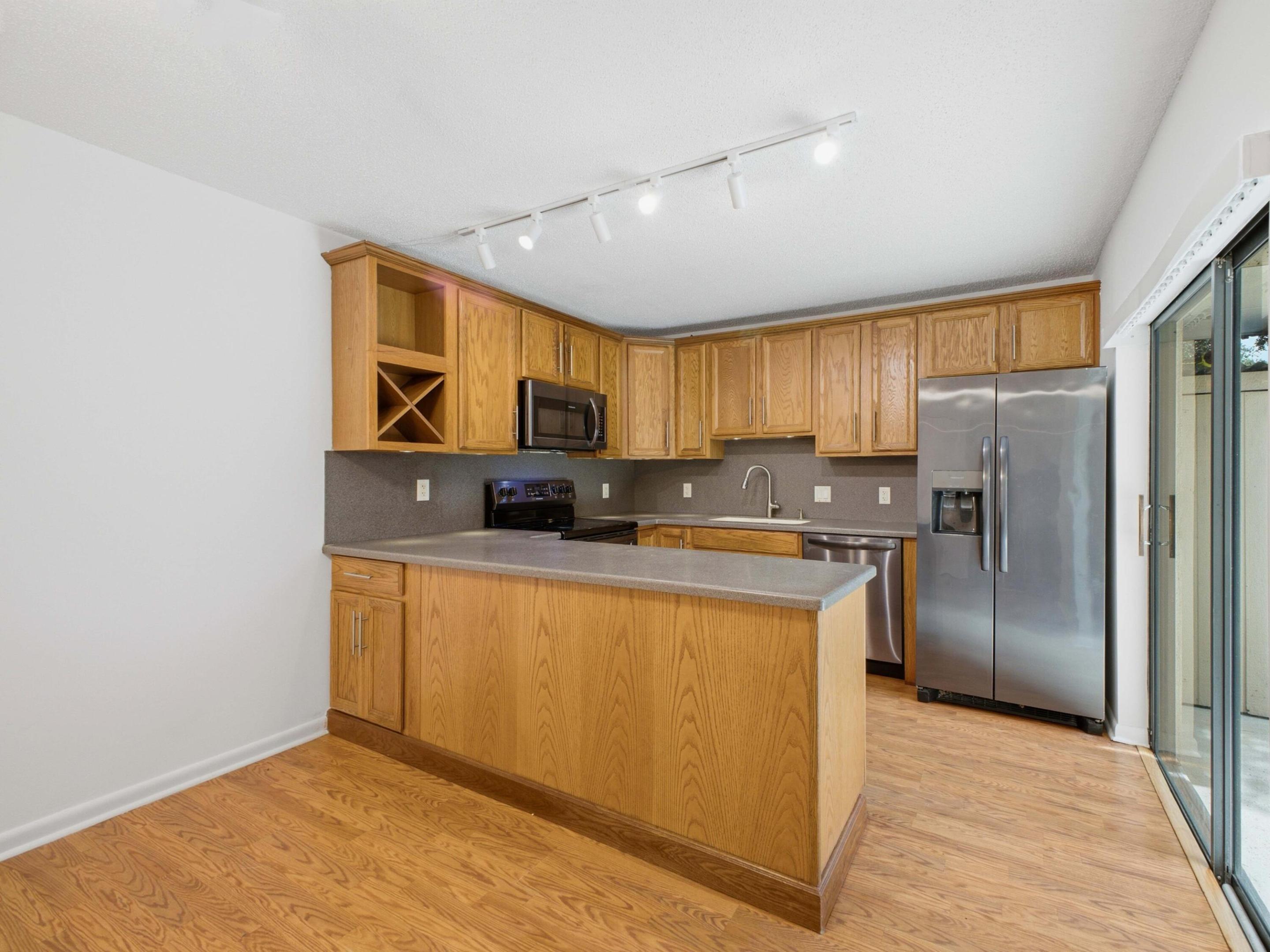2213 22nd Lane Property Photo 16