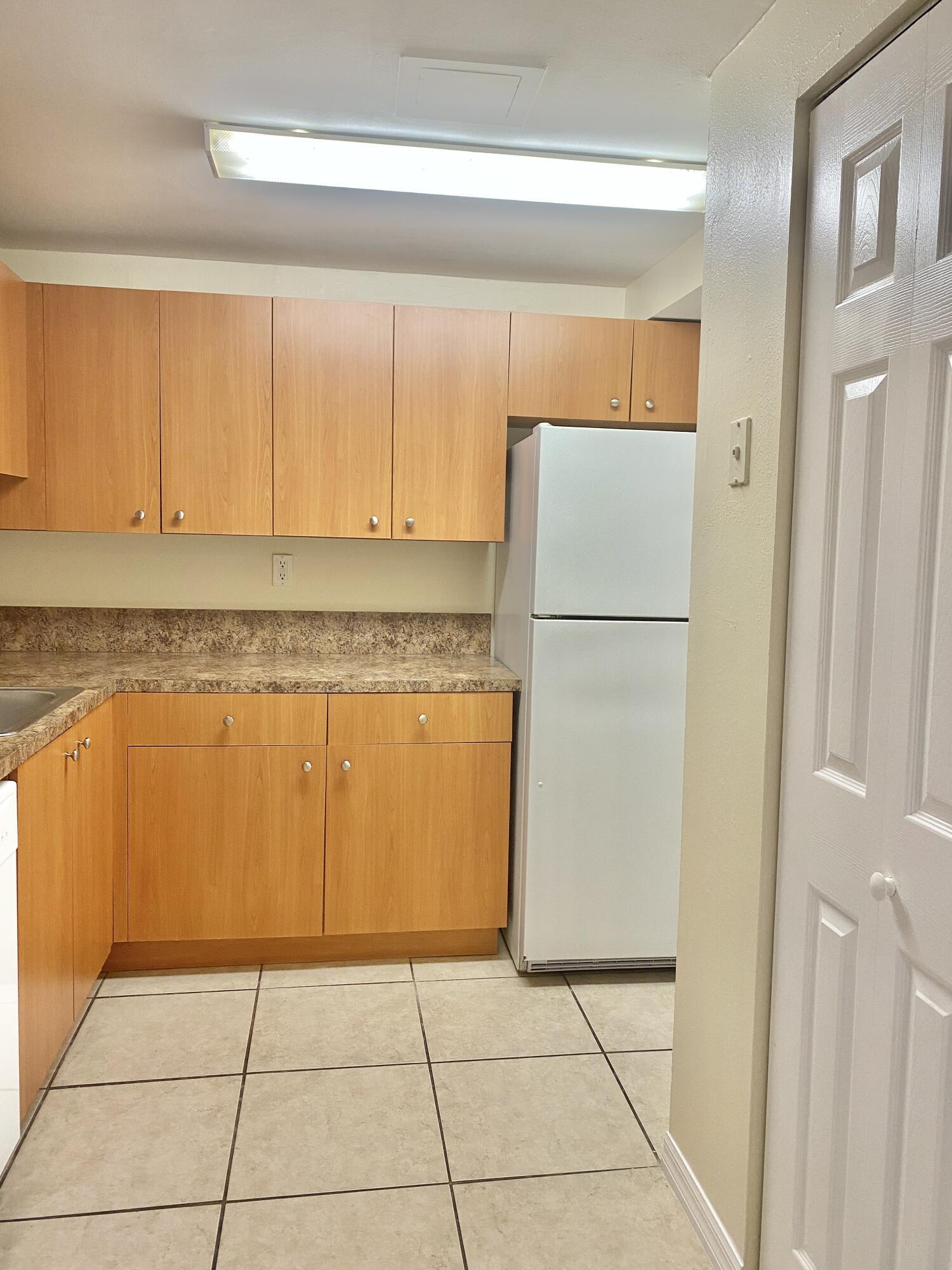 405 Executive Center Drive 208 Property Photo 2
