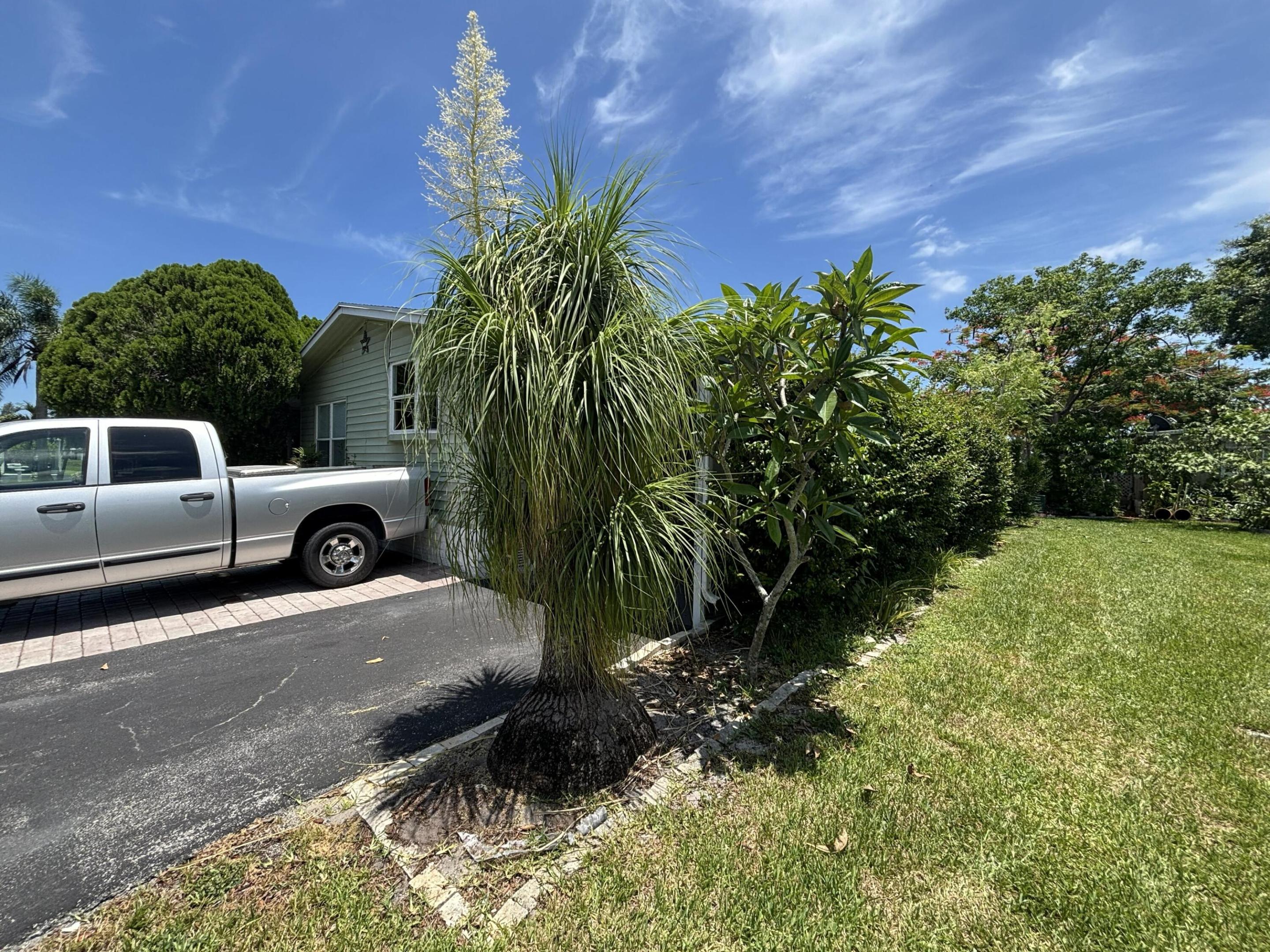 4520 Nw 68th Place Property Photo 2