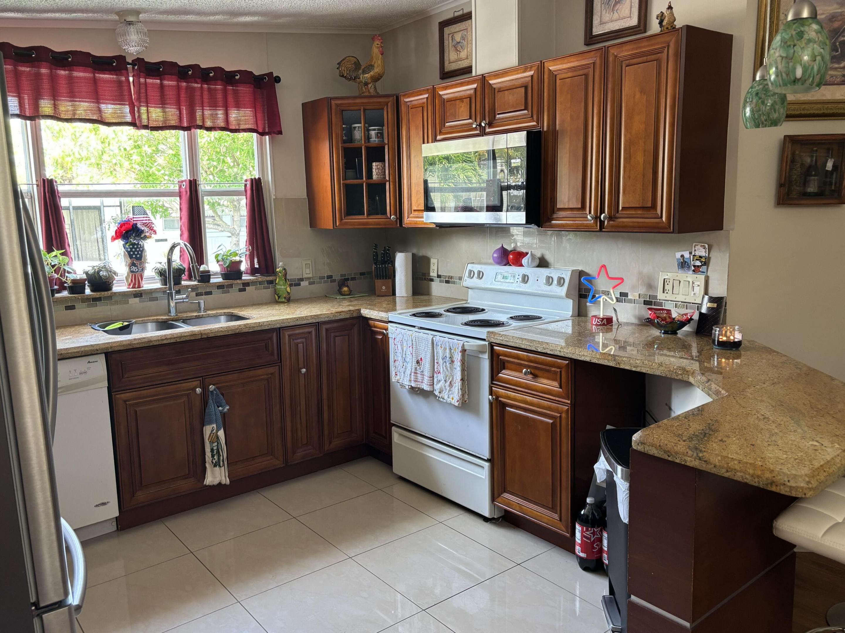 4520 Nw 68th Place Property Photo 15