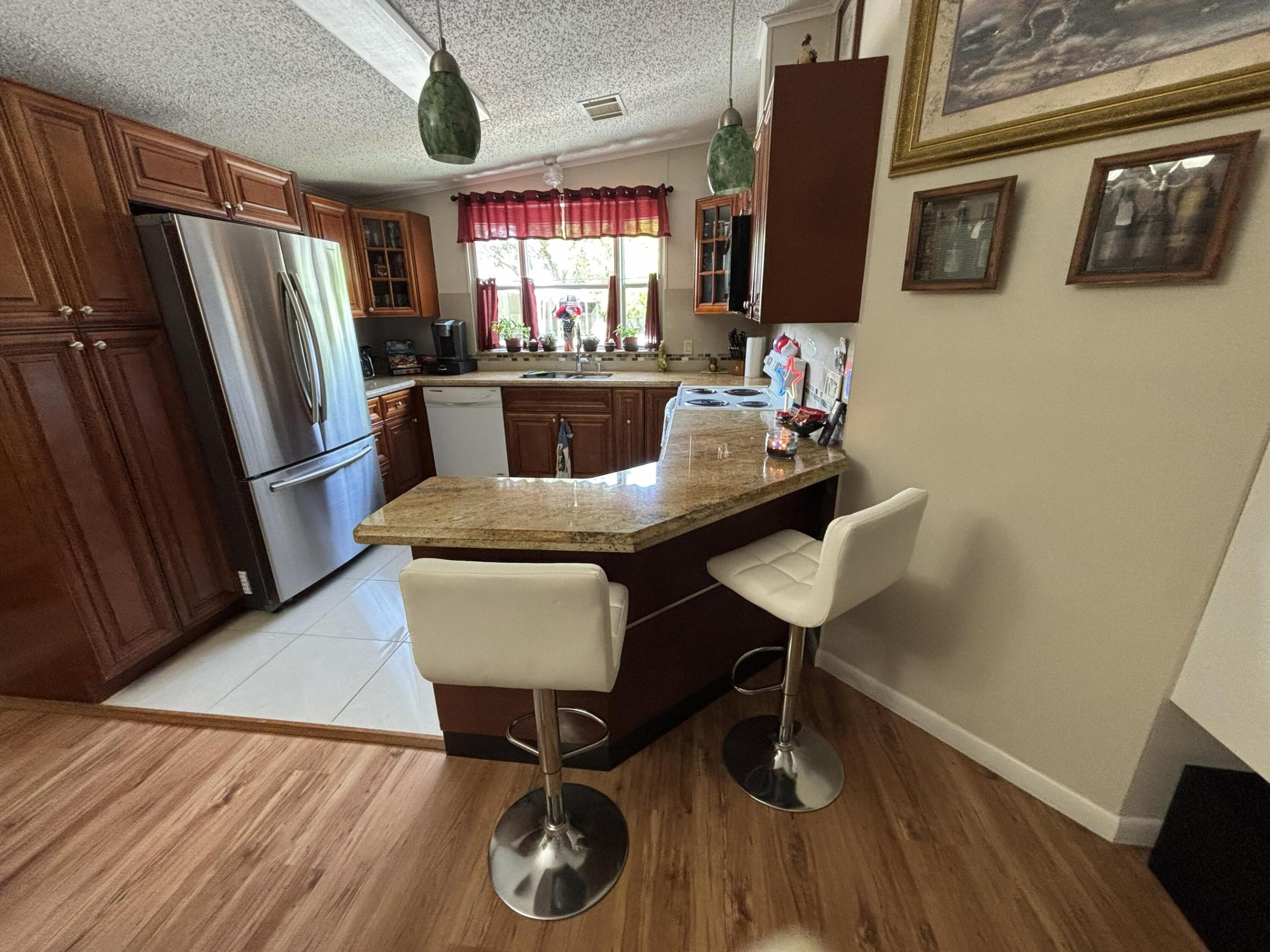 4520 Nw 68th Place Property Photo 16