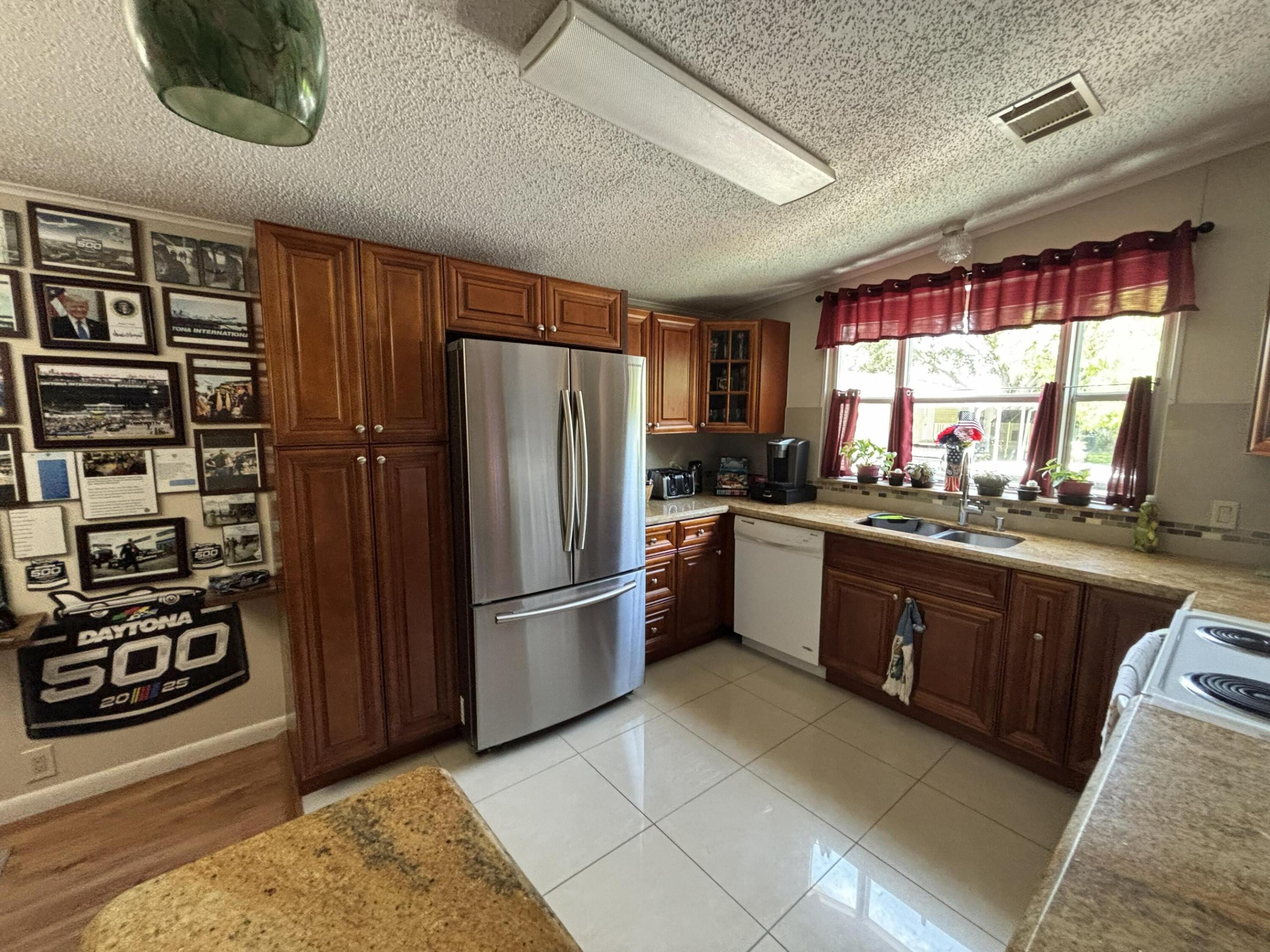 4520 Nw 68th Place Property Photo 19