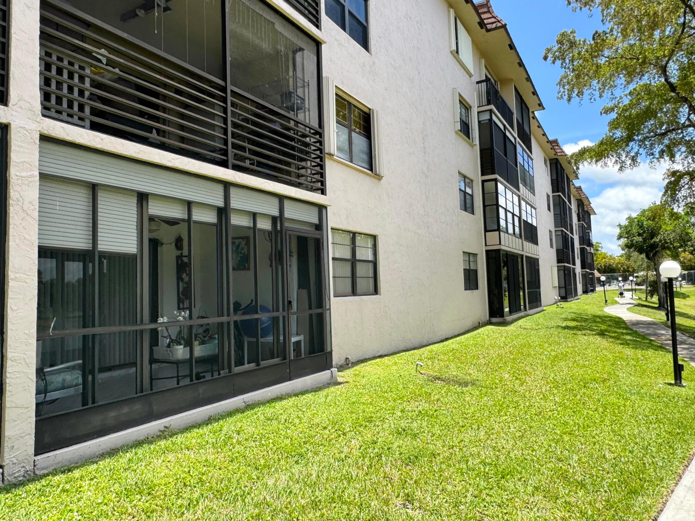 4930 E Sabal Palm Boulevard 107 Property Photo 14