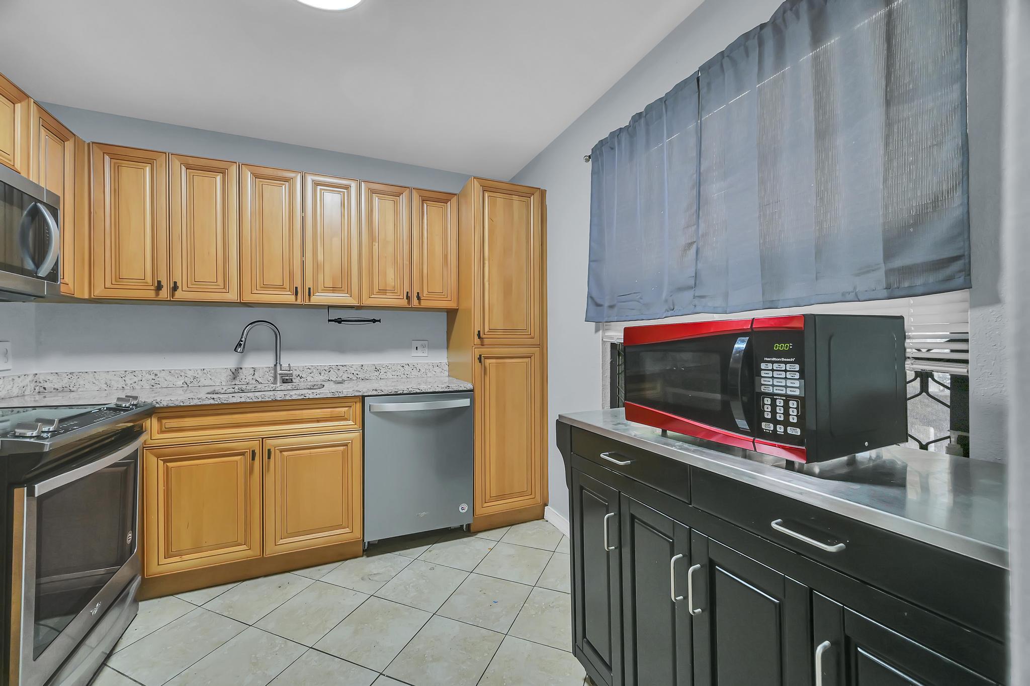 134 S Cypress Road 425 Property Photo 8