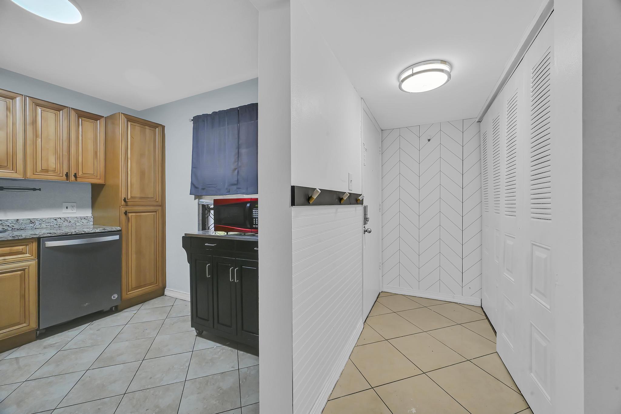 134 S Cypress Road 425 Property Photo 34