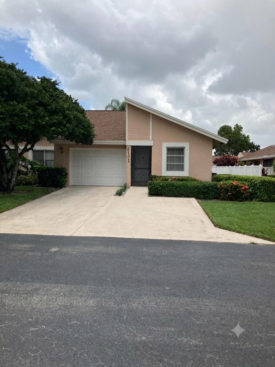 8101 Sweetbriar Way Property Photo 1