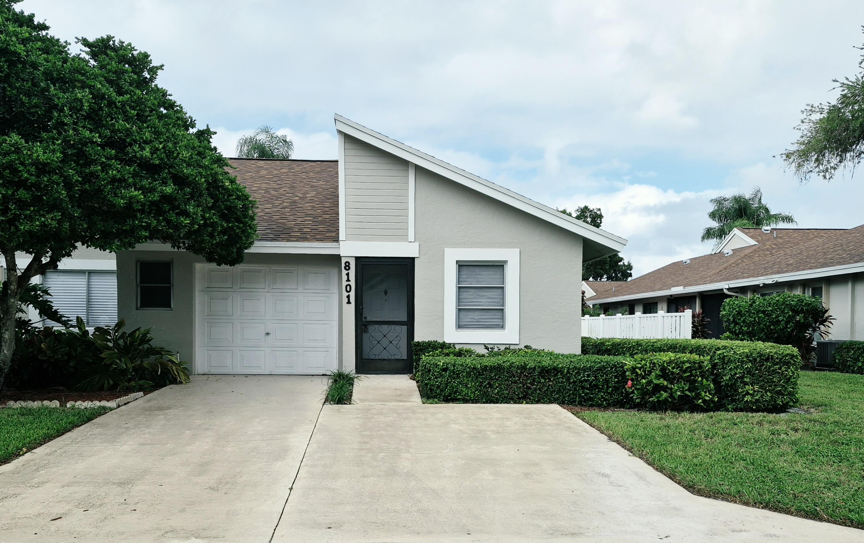8101 Sweetbriar Way Property Photo 1