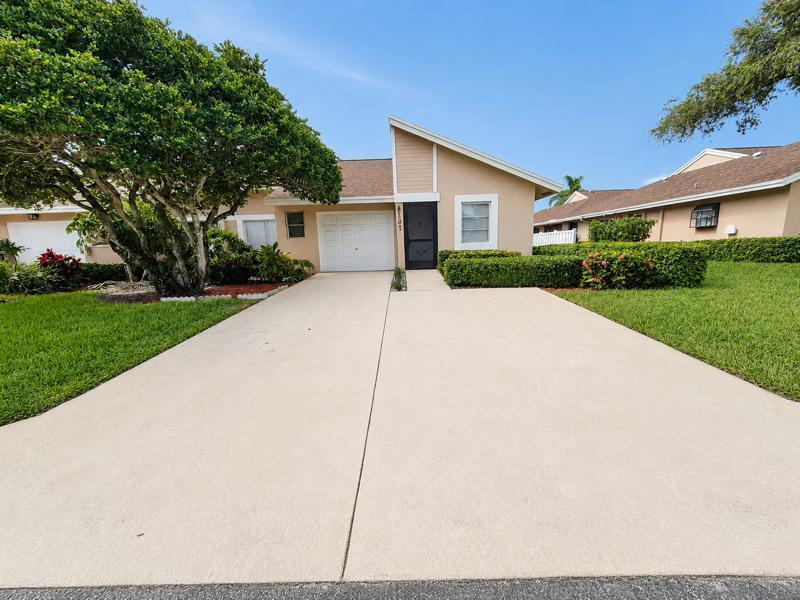 8101 Sweetbriar Way Property Photo 2