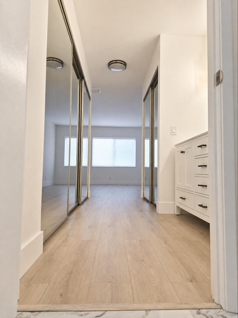 8101 Sweetbriar Way Property Photo 9