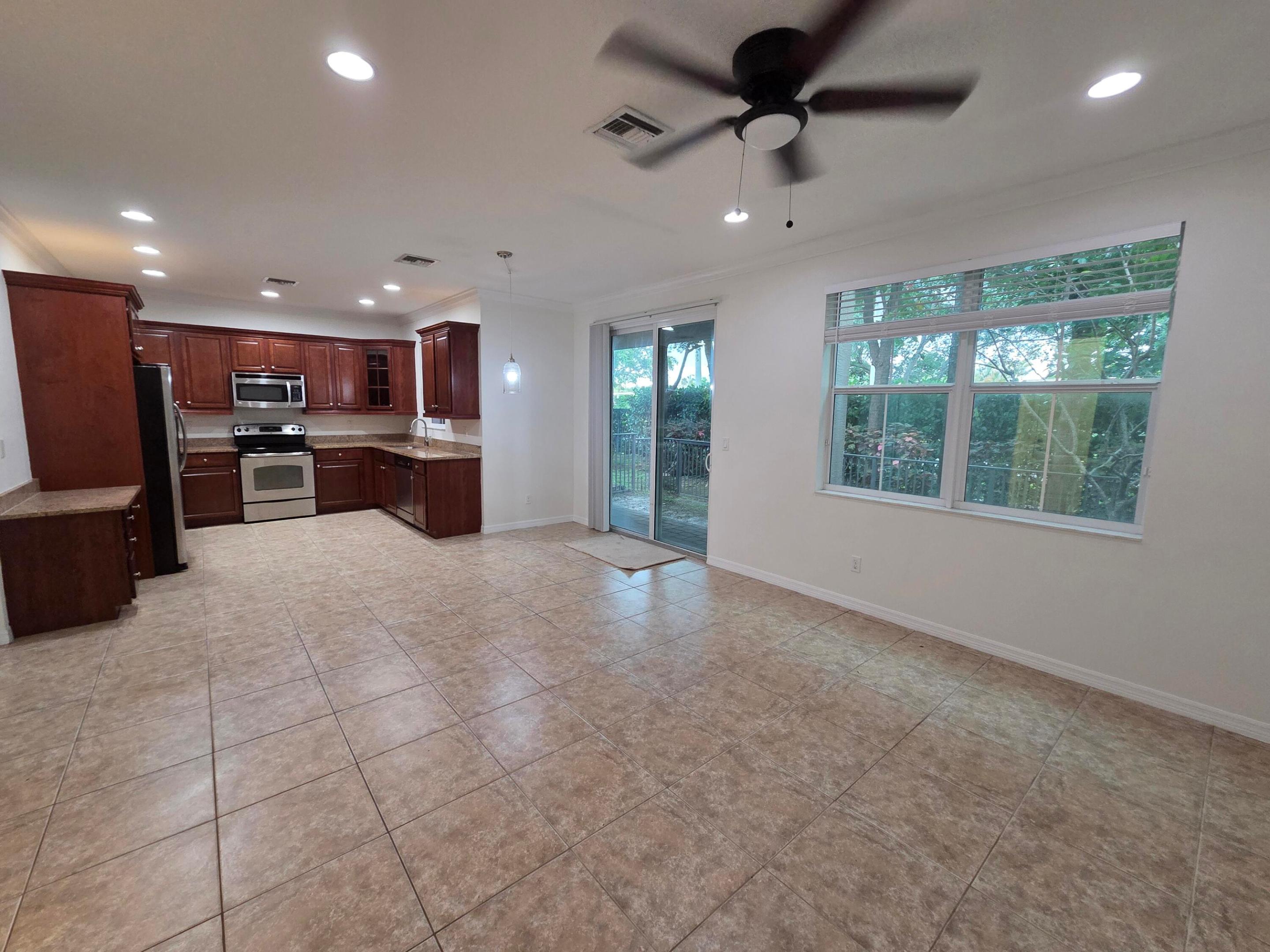4507 Mediterranean Circle Property Photo 4