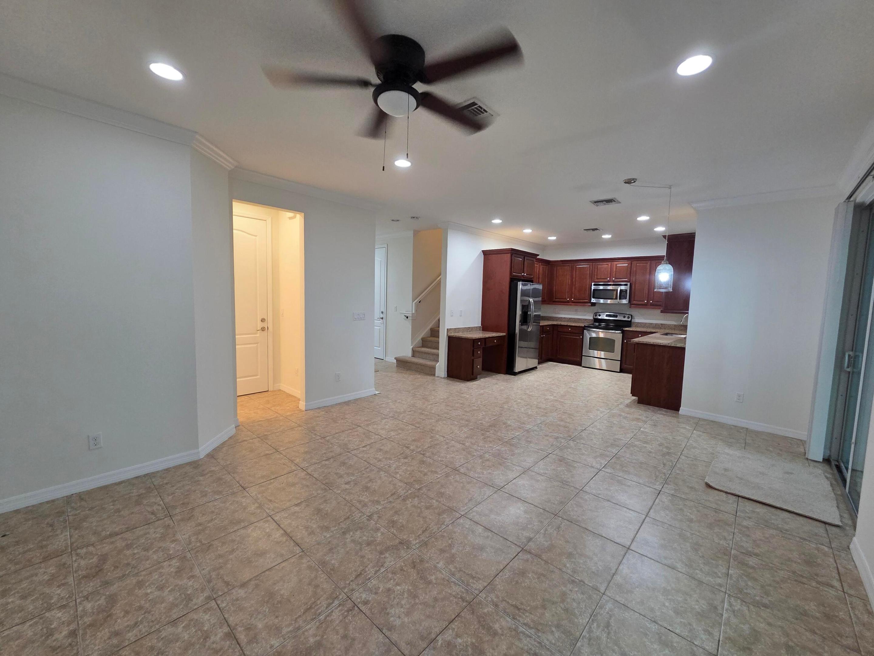 4507 Mediterranean Circle Property Photo 5