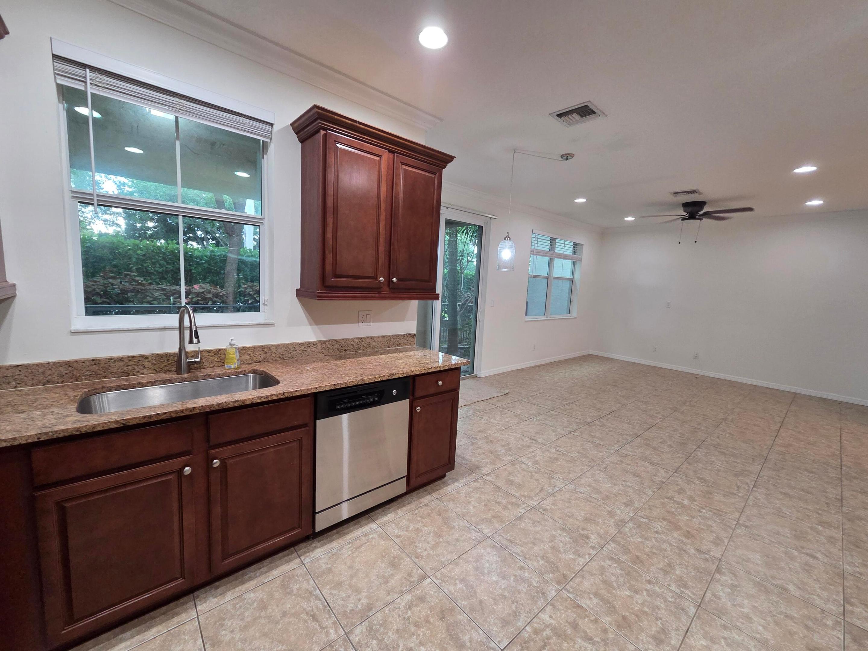 4507 Mediterranean Circle Property Photo 6