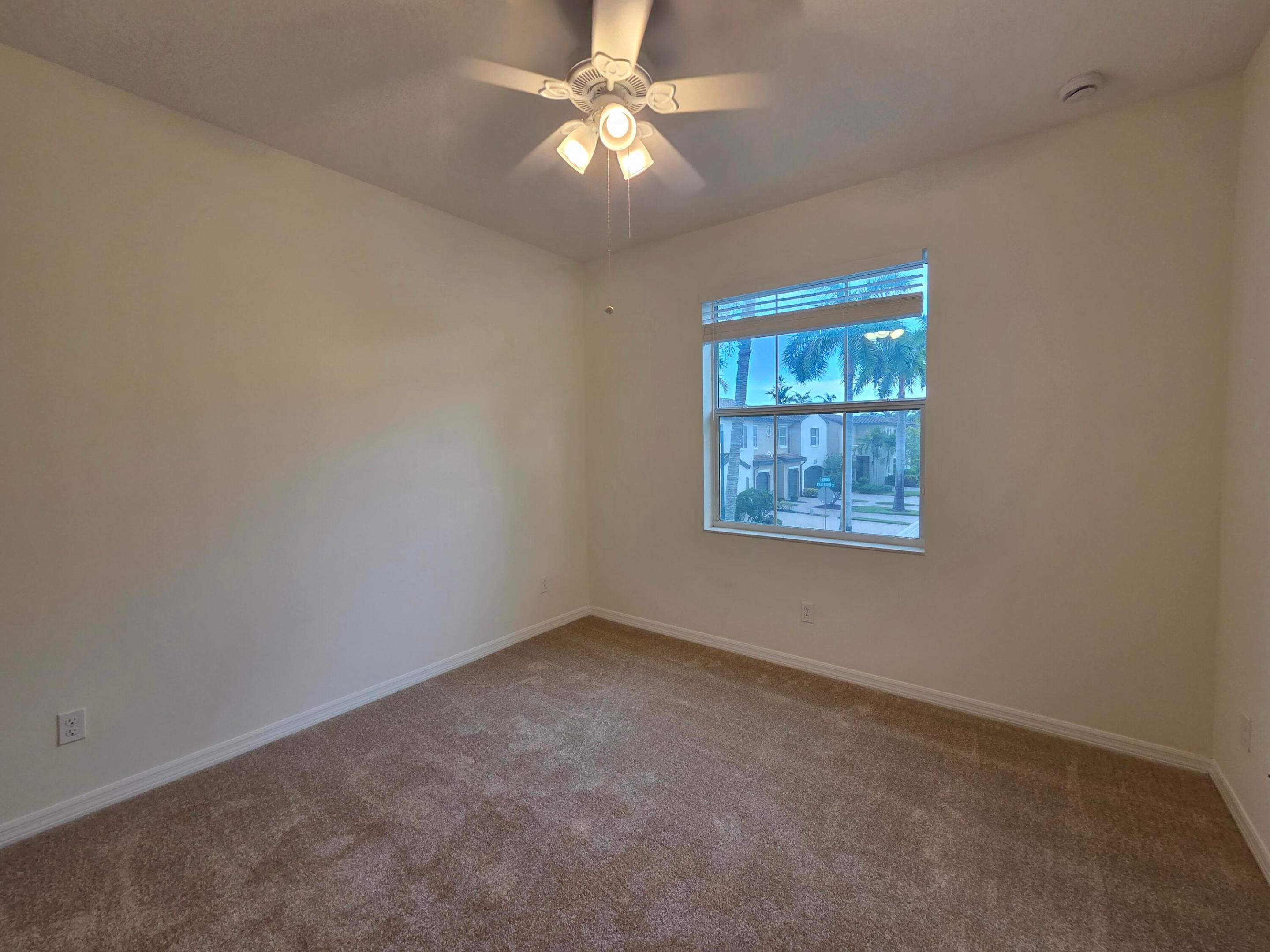 4507 Mediterranean Circle Property Photo 11