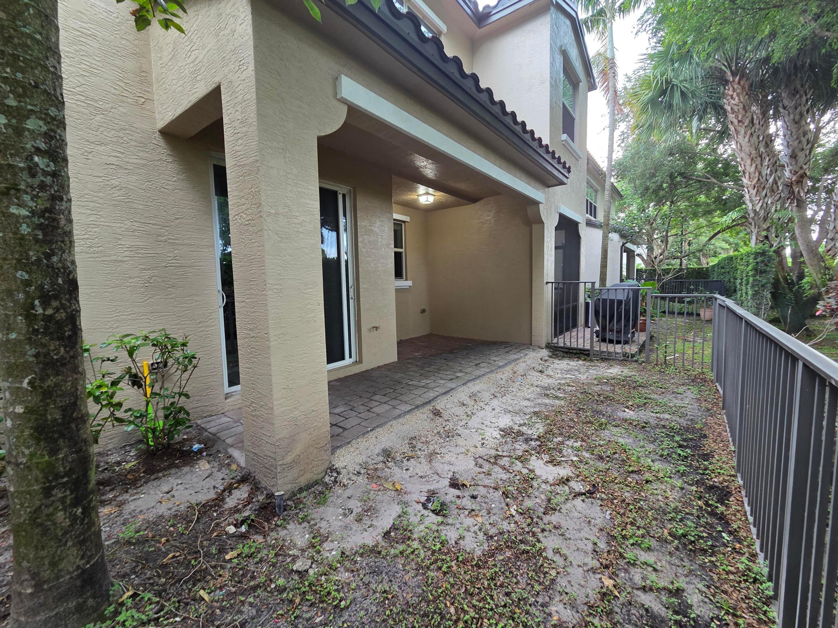 4507 Mediterranean Circle Property Photo 21