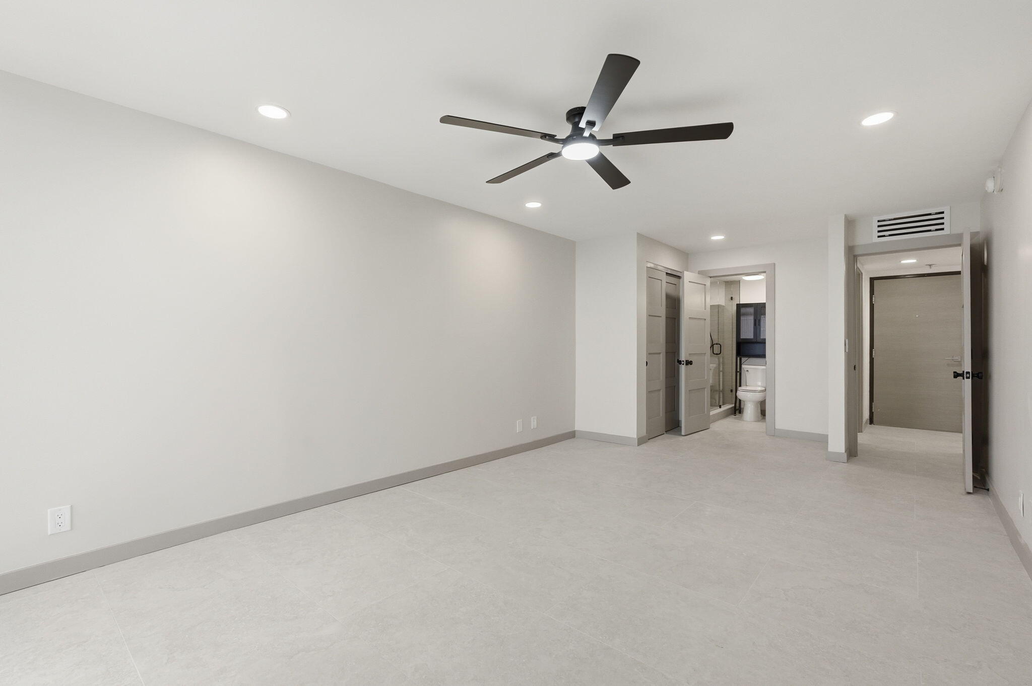 5460 N Ocean Drive 6a Property Photo 8