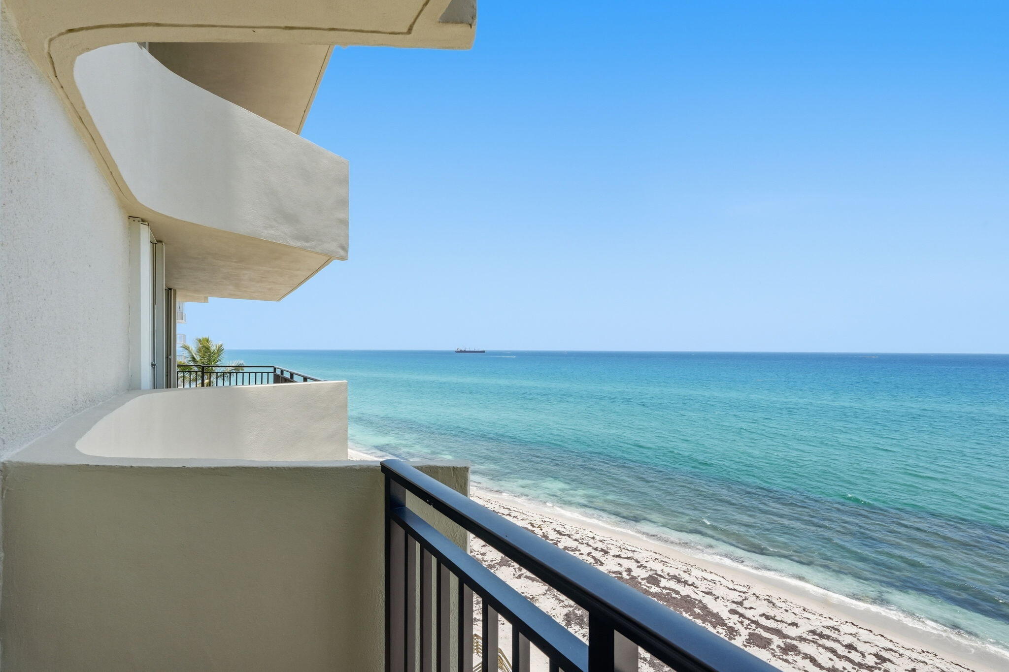 5460 N Ocean Drive 6a Property Photo 12