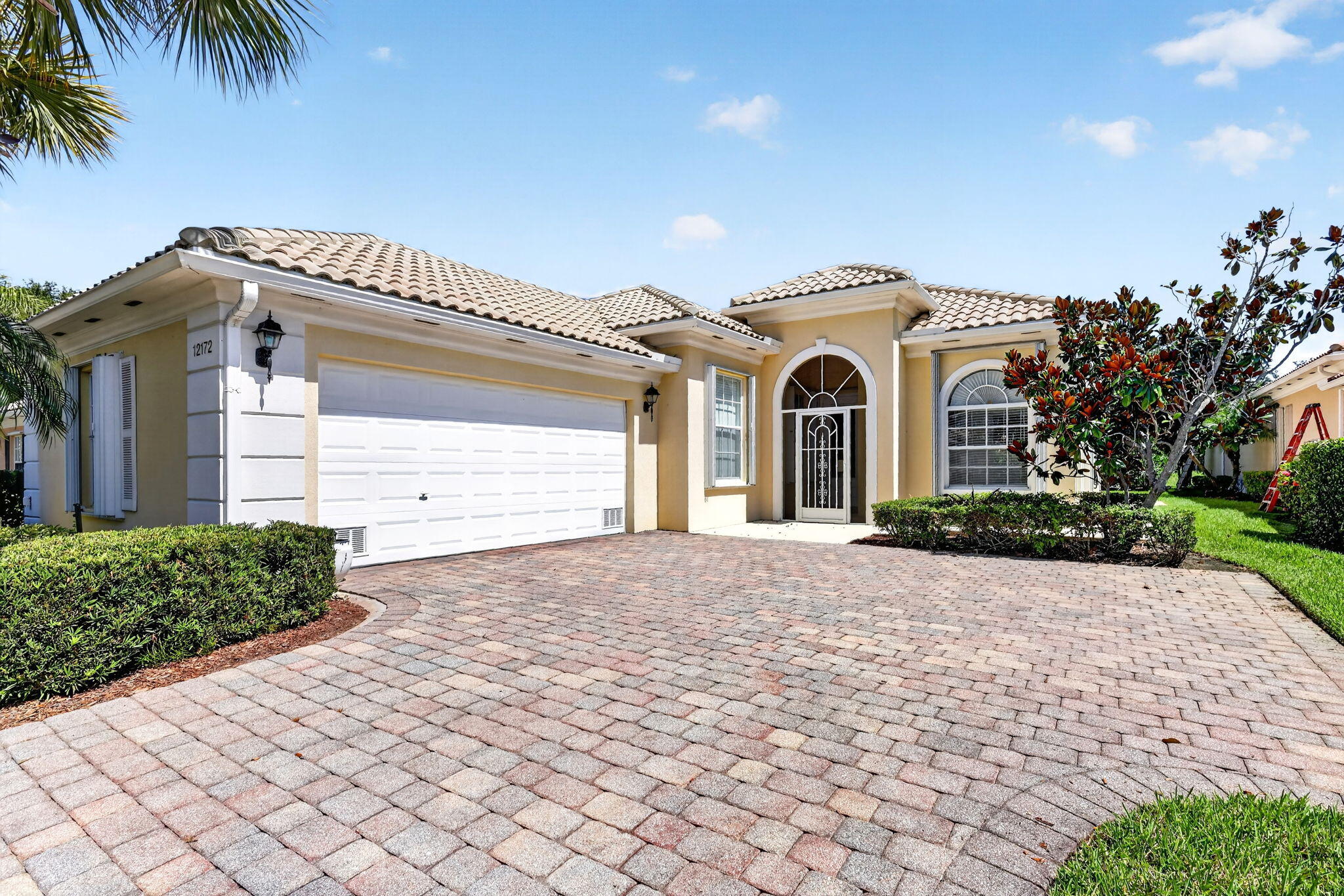 12172 Sw Lockhaven Court Property Photo 1