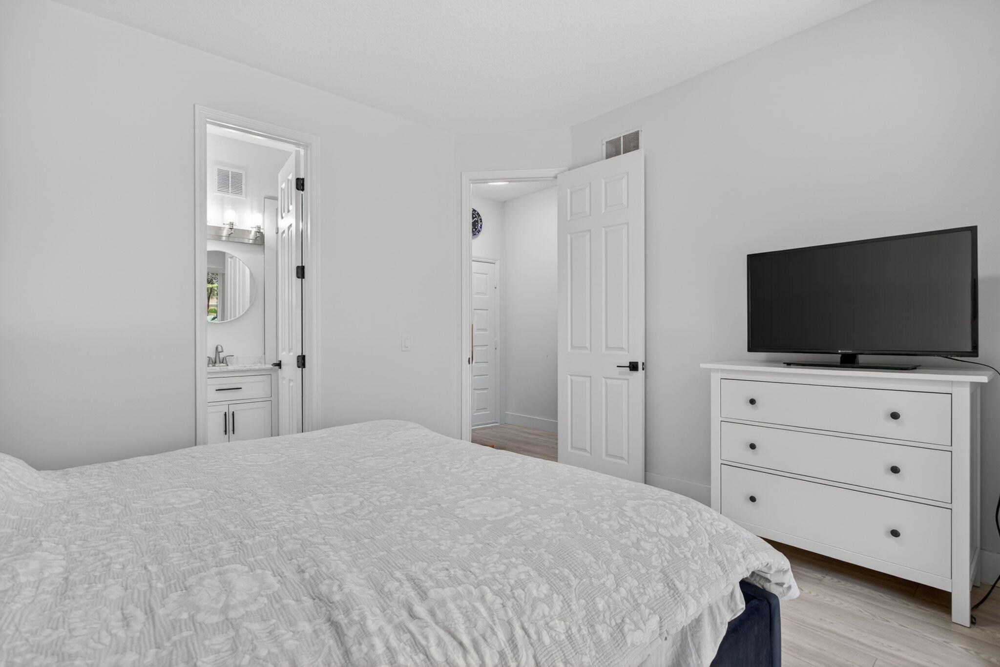 2457 Ne 14th Street 2457 Property Photo 12