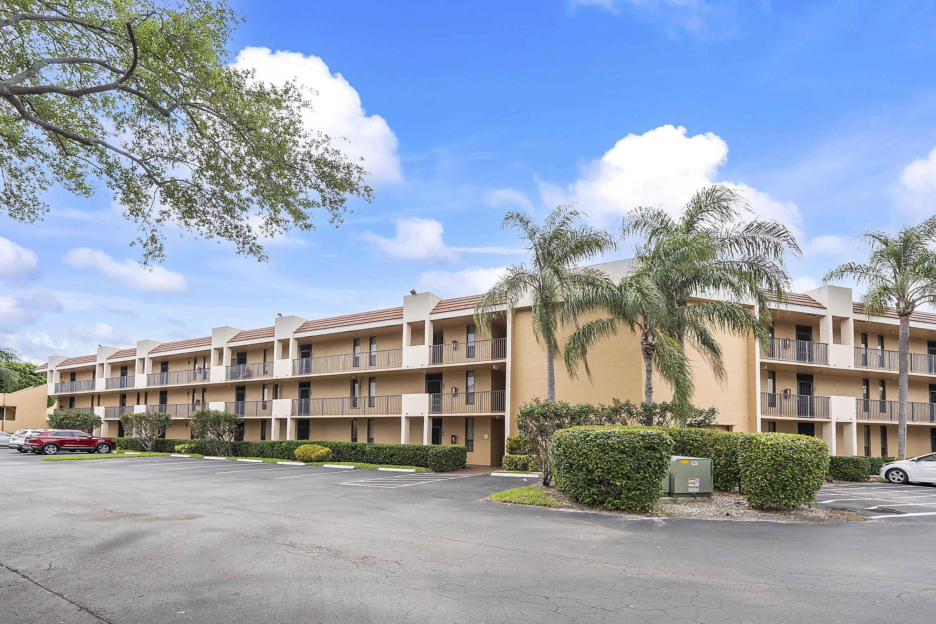 5828 Coral Lake Drive