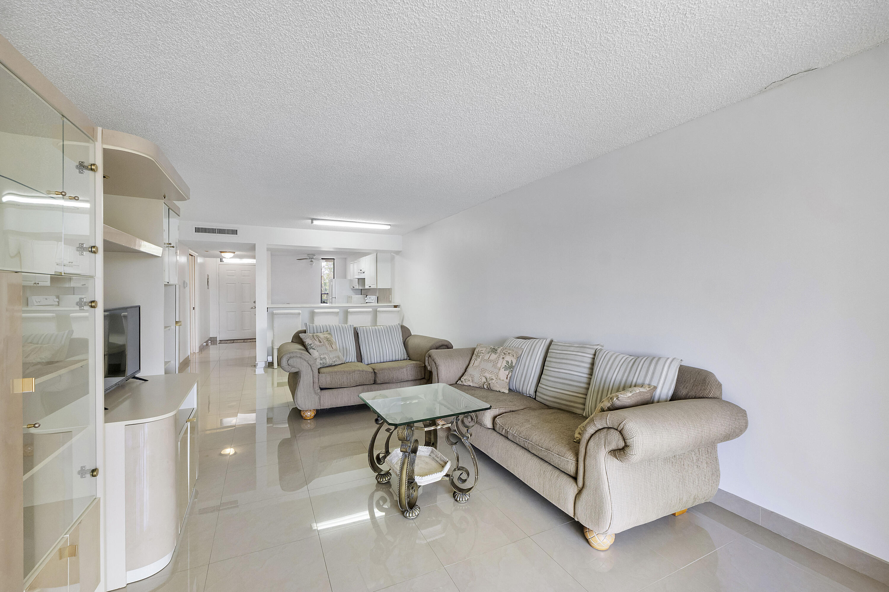 5828 Coral Lake Drive Property Photo 12