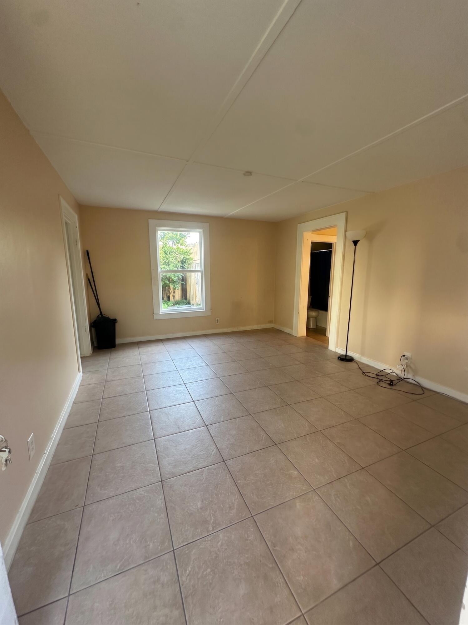 616 37th Street #2 Property Photo 2