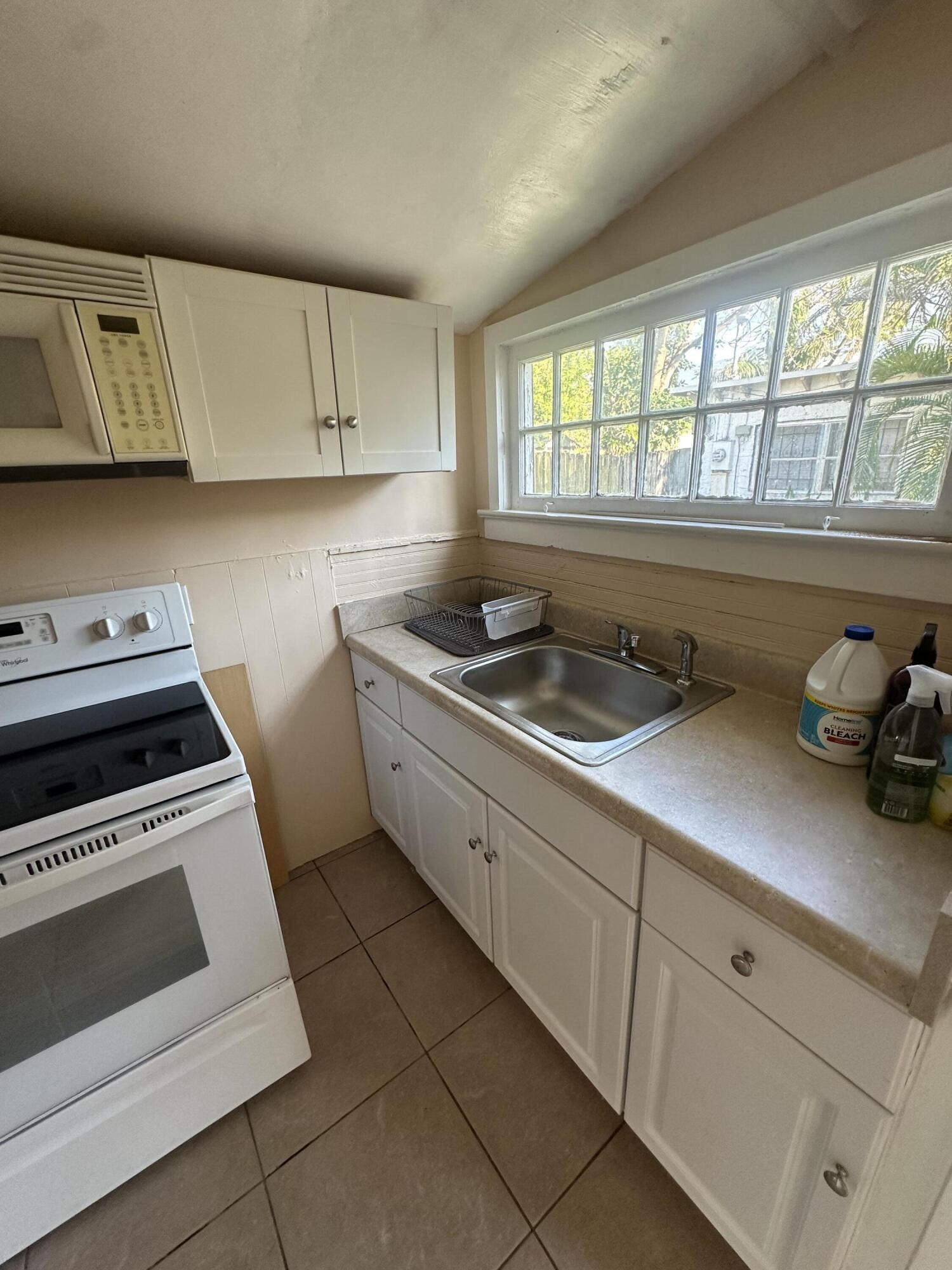 616 37th Street #2 Property Photo 4