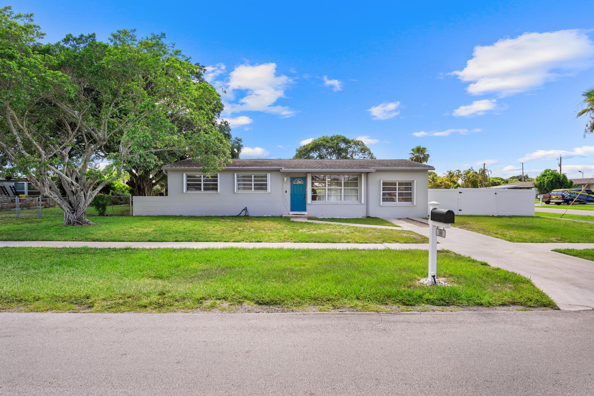 153 Abaco Drive Property Photo 1
