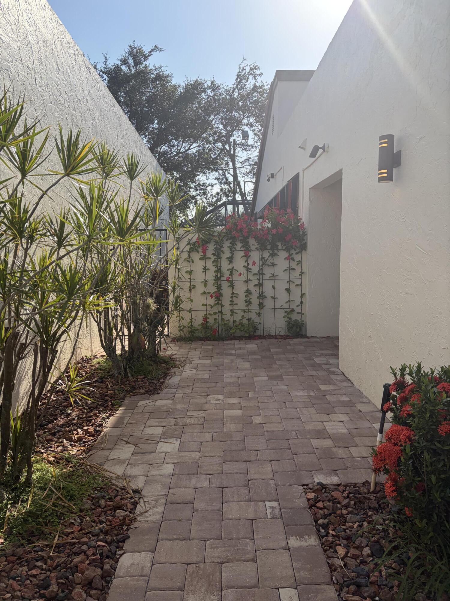 21435 Campo Allegro Drive Property Photo 4