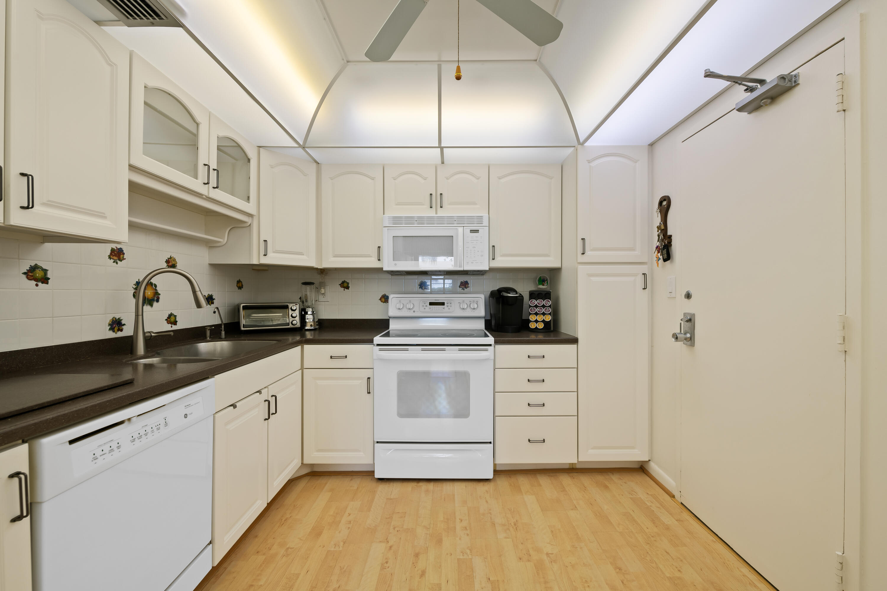 10777 W Sample 207 Property Photo 3