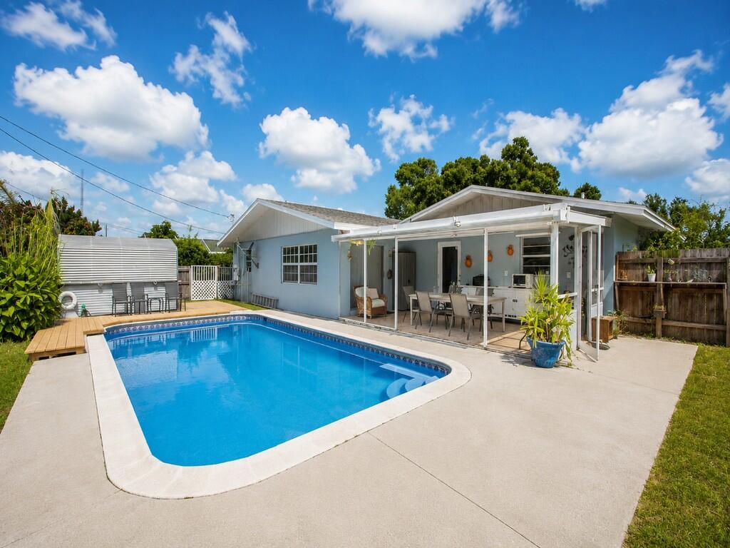 2405 Blossom Court Property Photo 1
