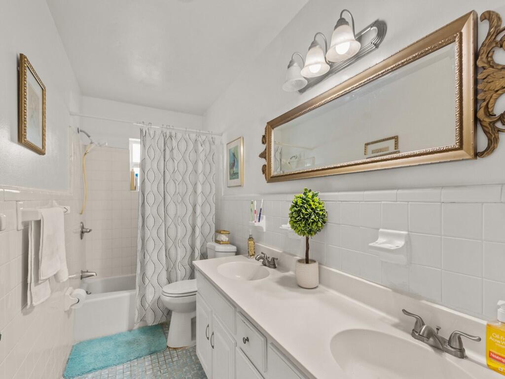 2405 Blossom Court Property Photo 12