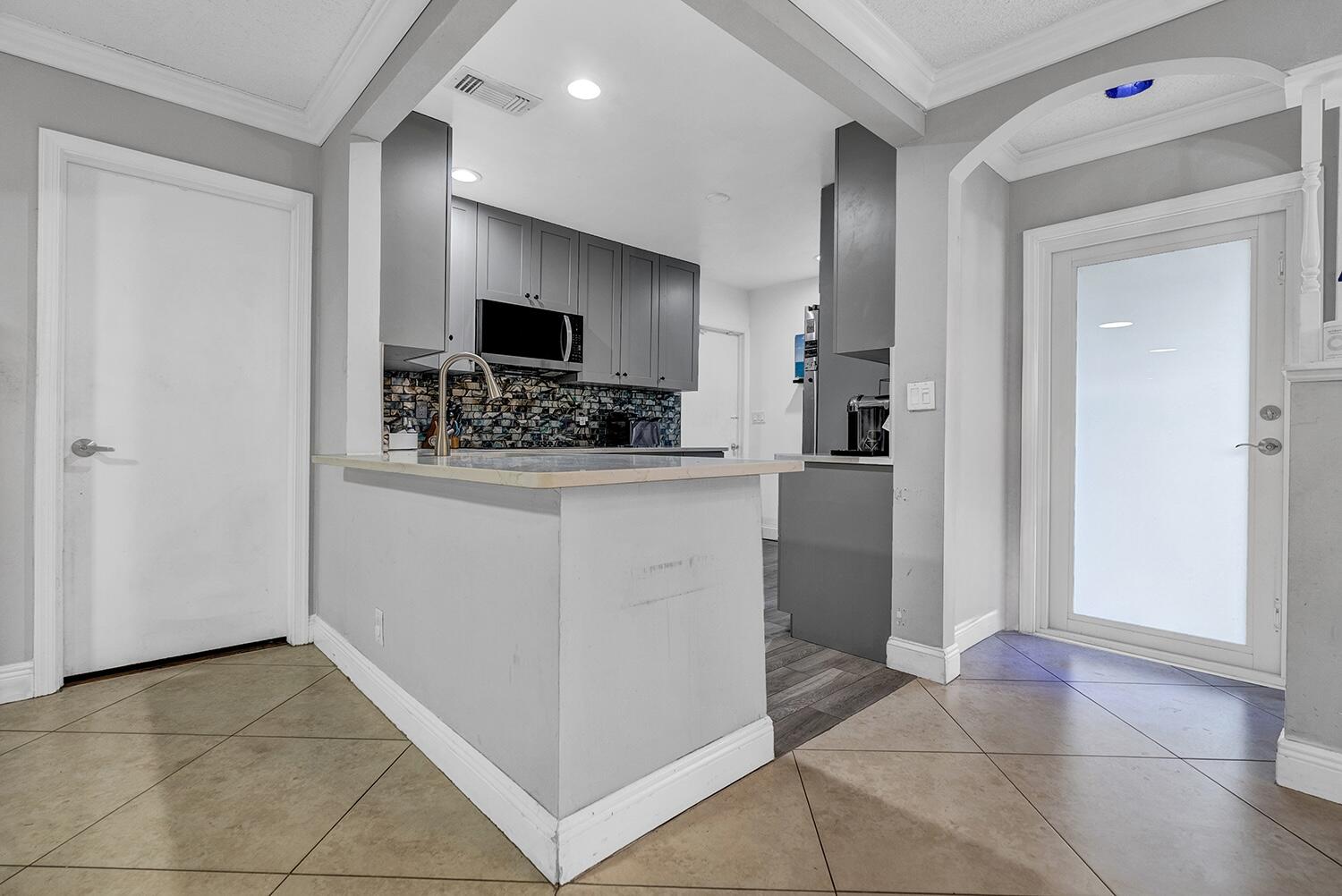 9544 Richmond Circle Property Photo 4