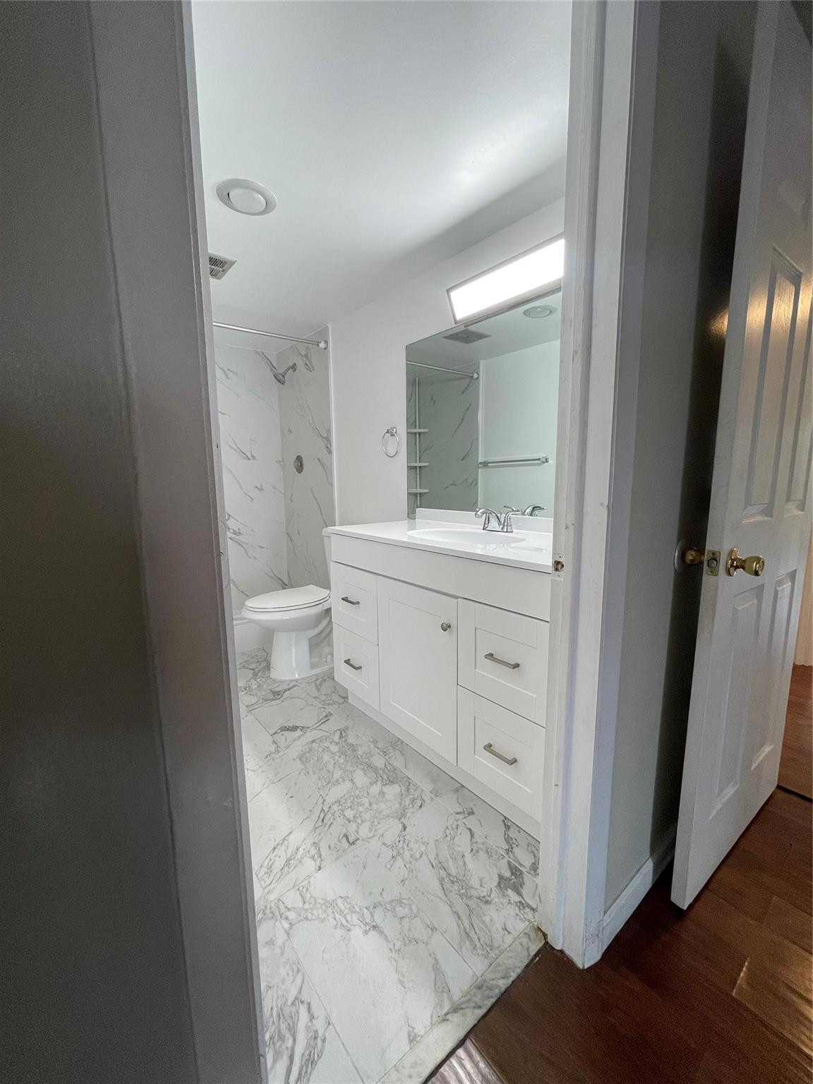 4158 Inverrary Drive 111 Property Photo 29