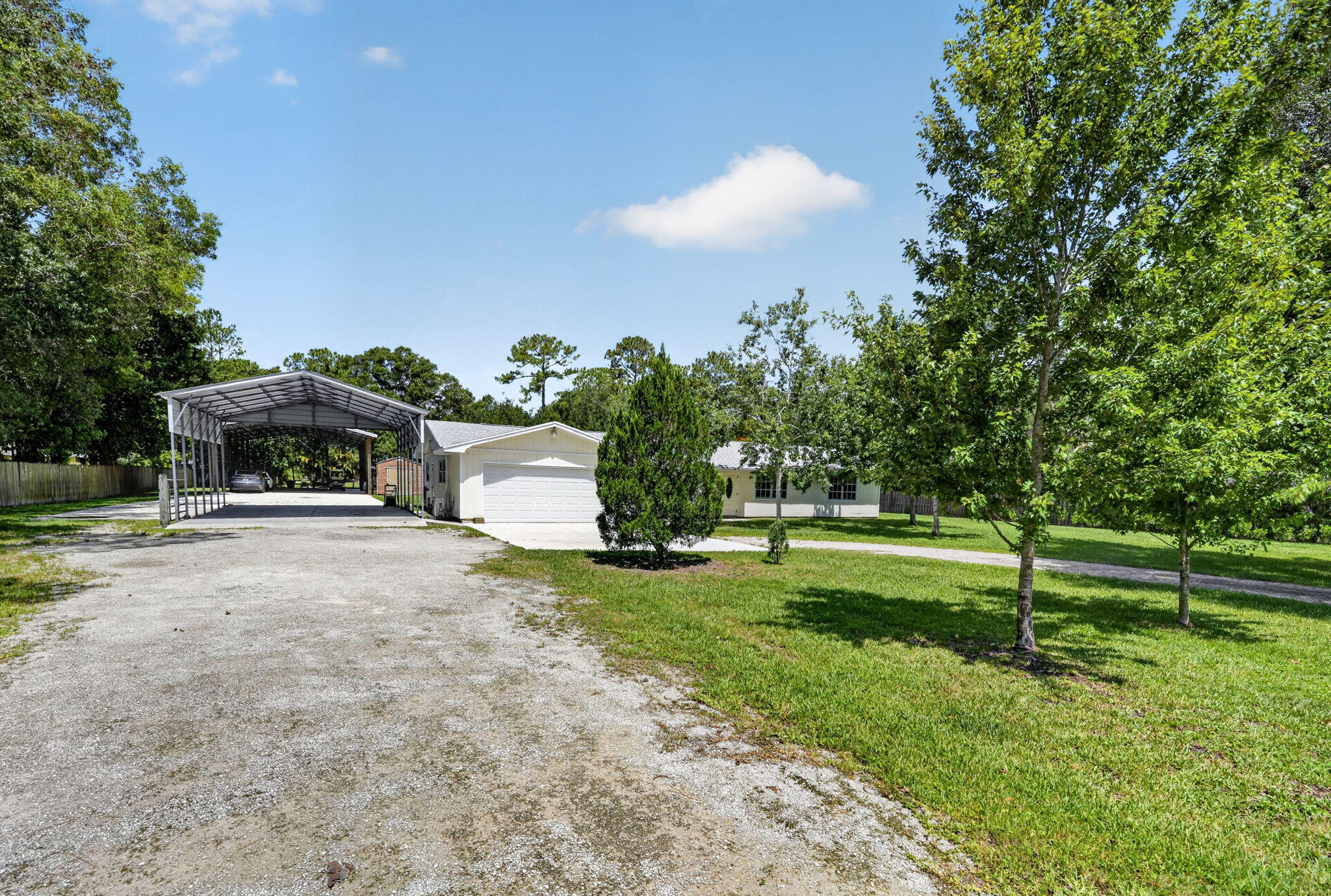 17751 127th Drive N Property Photo 4