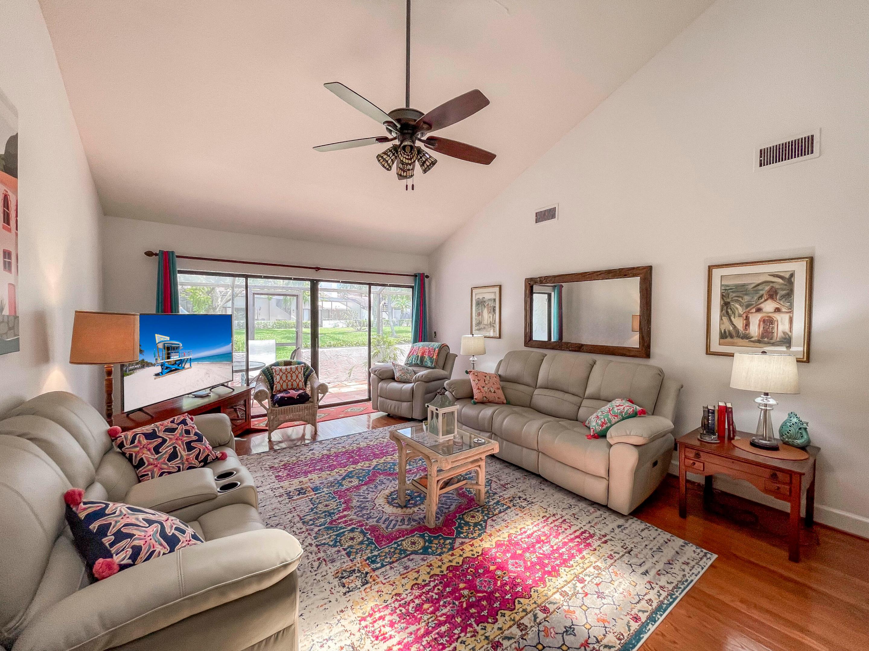56 Edinburgh Drive Property Photo 3