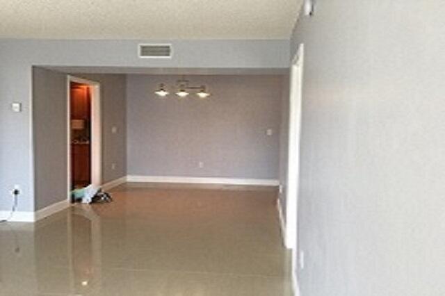 4154 Inverrary Drive 407 Property Photo 4