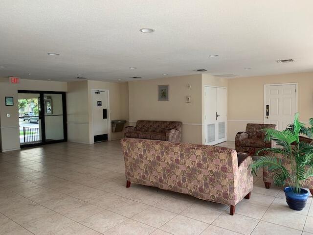 4154 Inverrary Drive 407 Property Photo 38