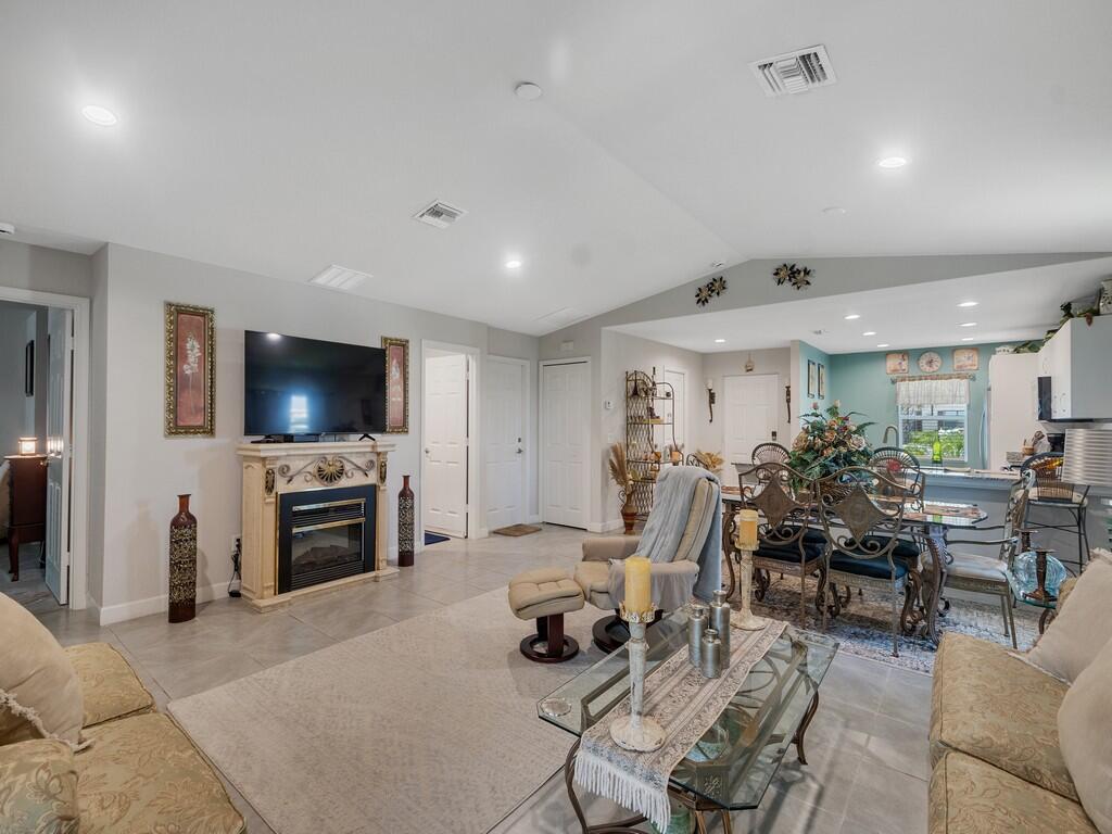 13951 Brazil Court Property Photo 7