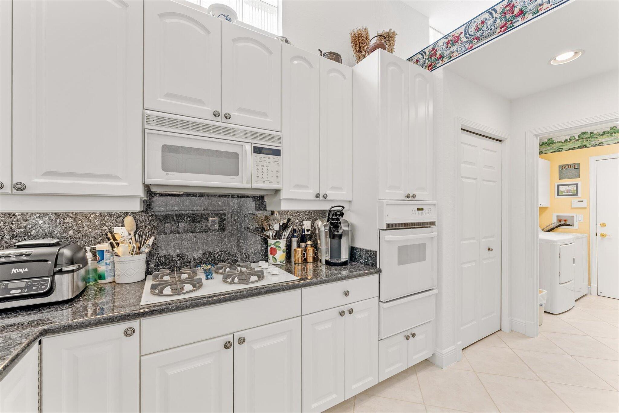 6533 Somerset Circle Property Photo 16