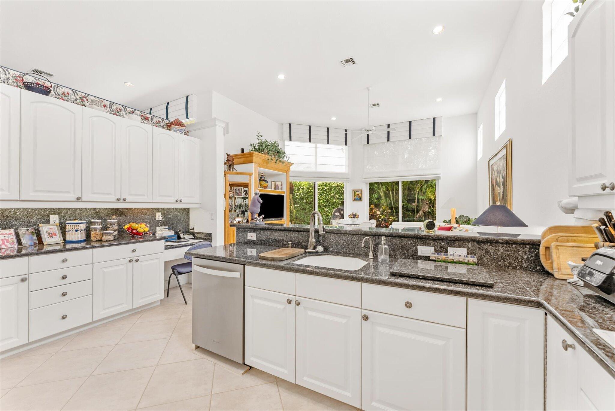 6533 Somerset Circle Property Photo 17