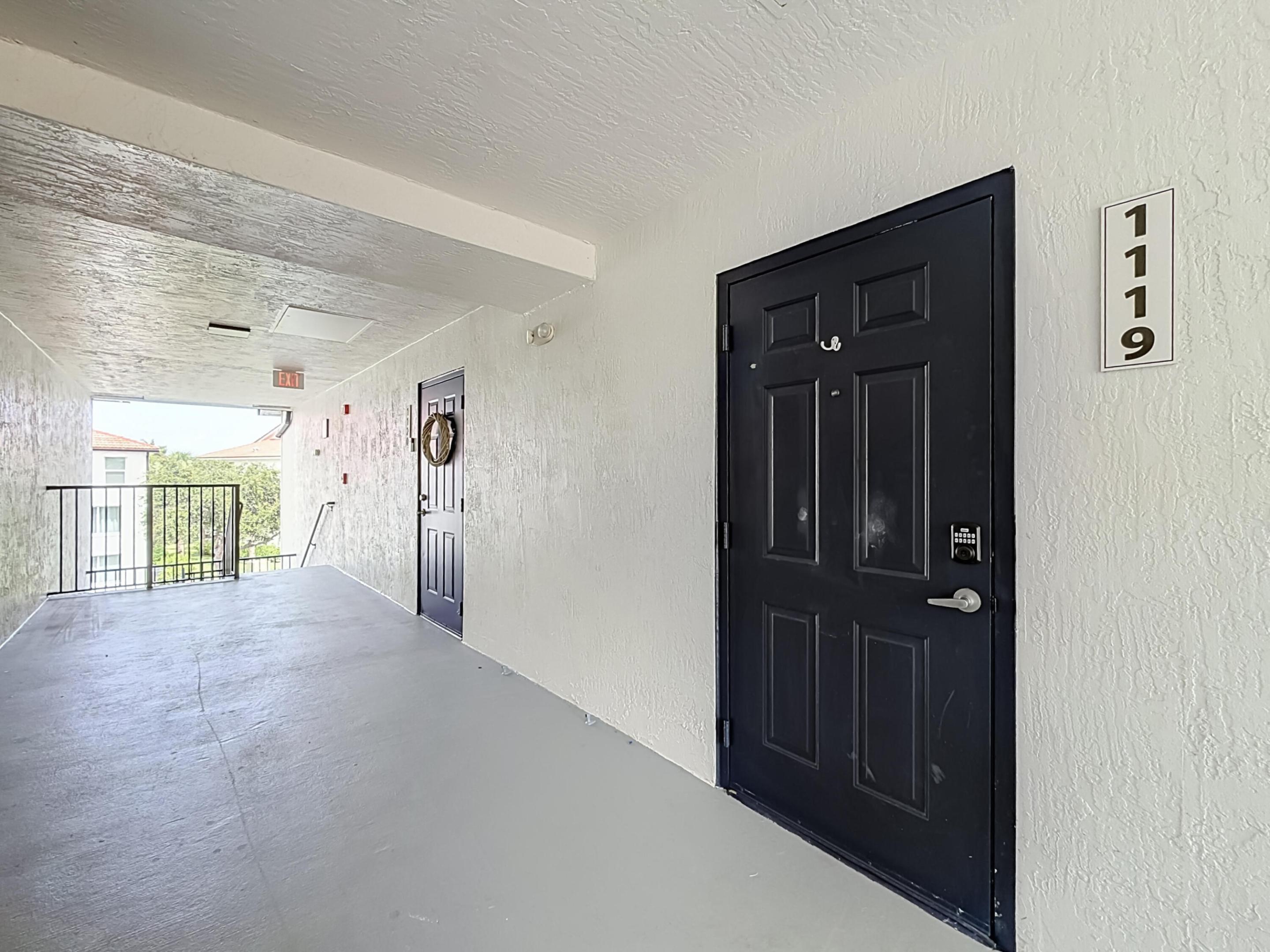 1119 Villa Circle 1119 Property Photo 3