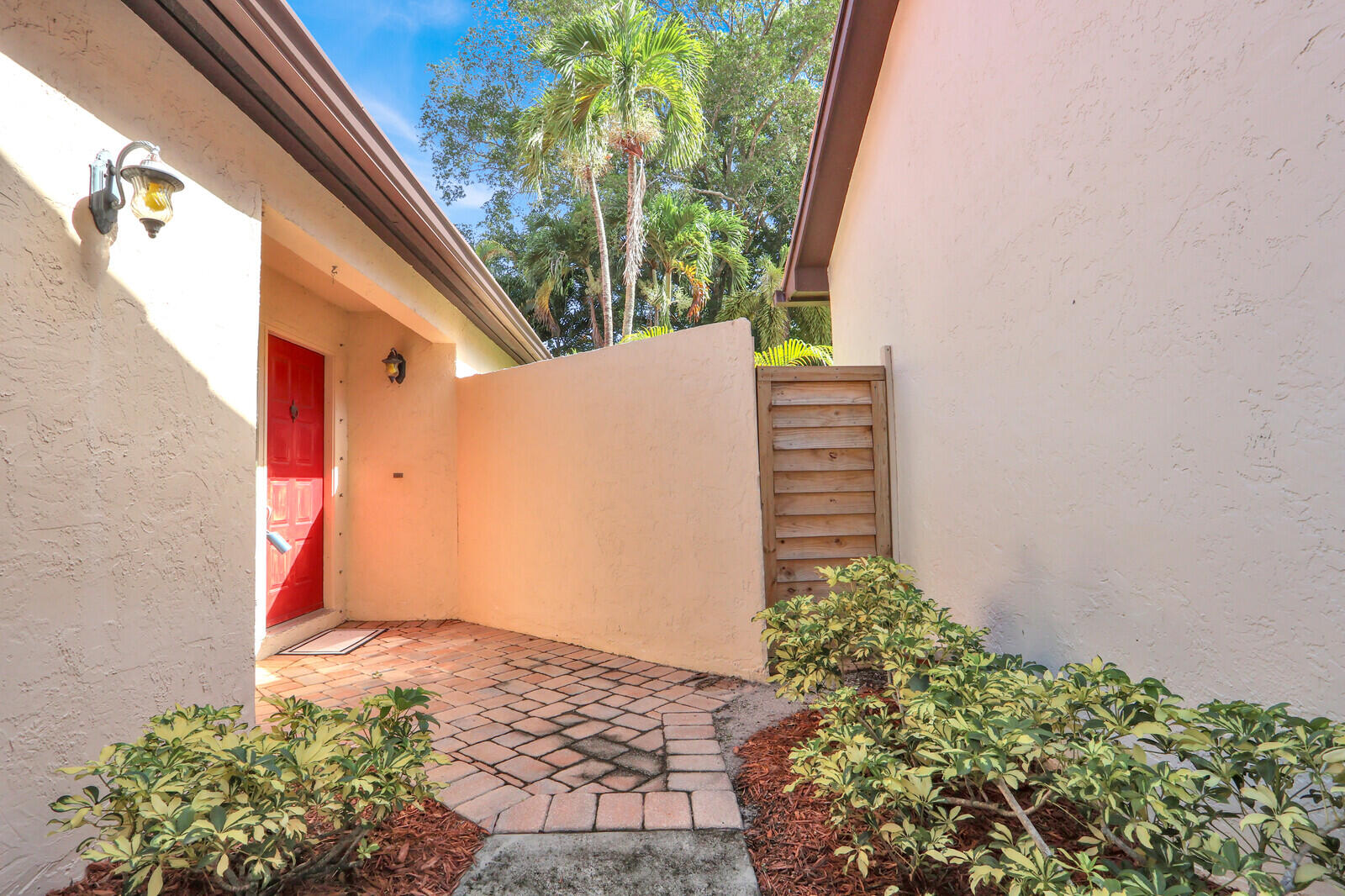 13 Ironwood Way N Property Photo 4