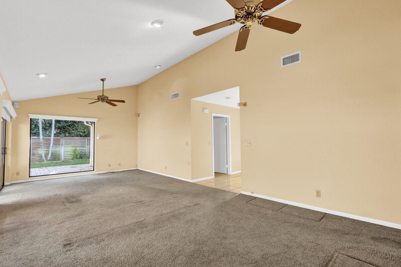 13 Ironwood Way N Property Photo 8