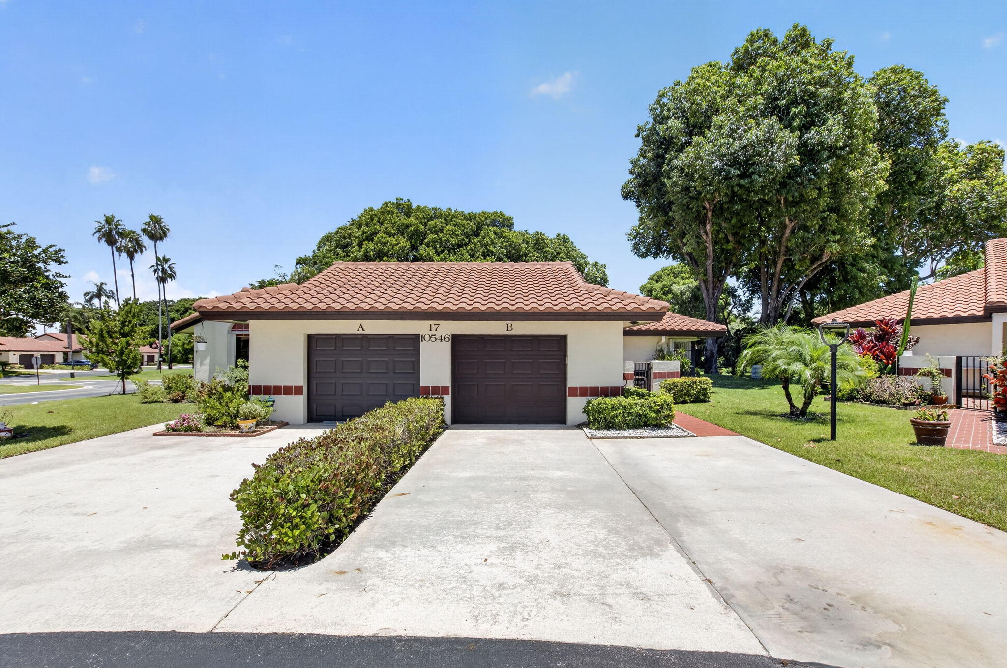 10546 Beach Palm Court B Property Photo 2