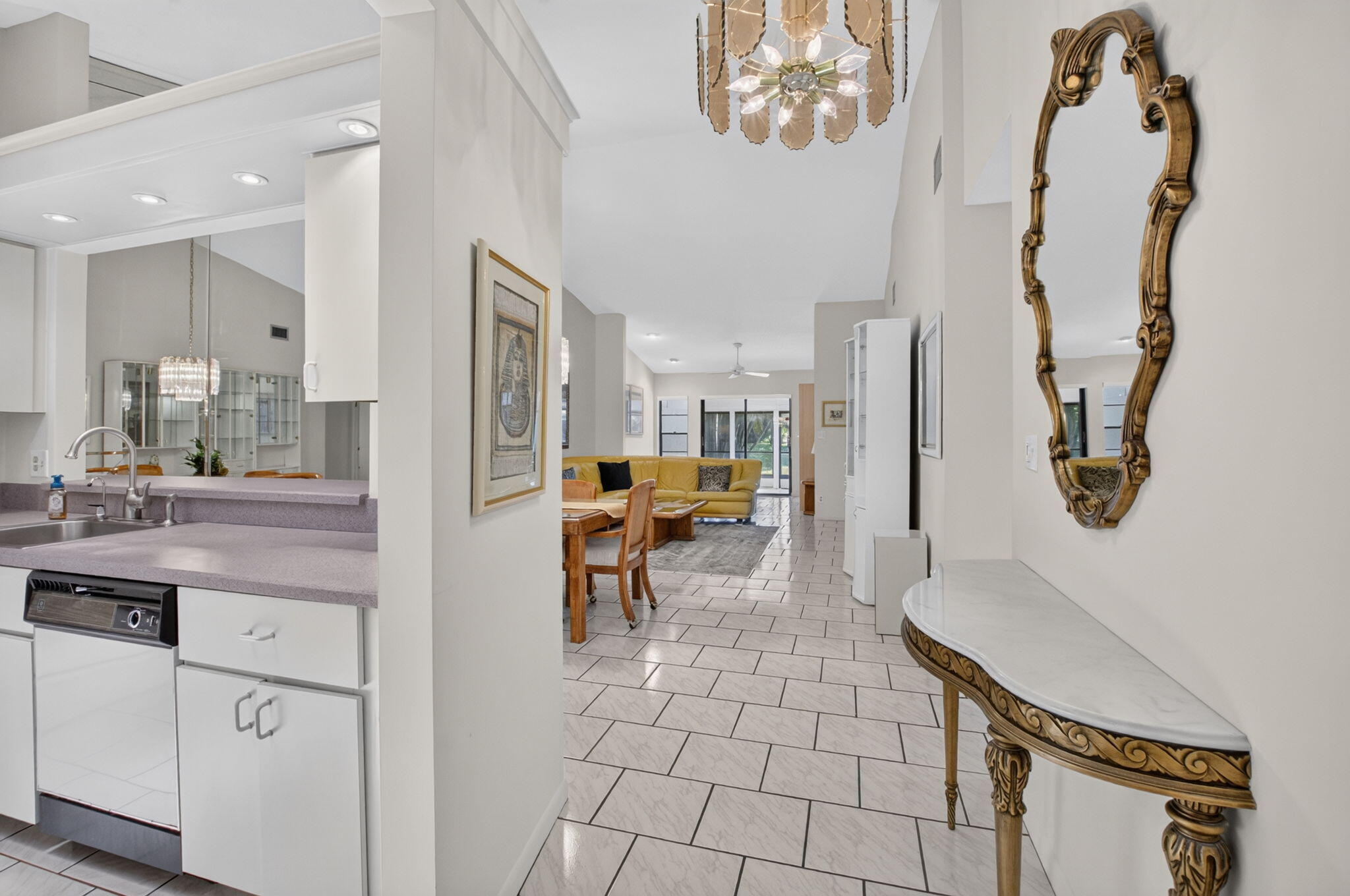 10546 Beach Palm Court B Property Photo 4