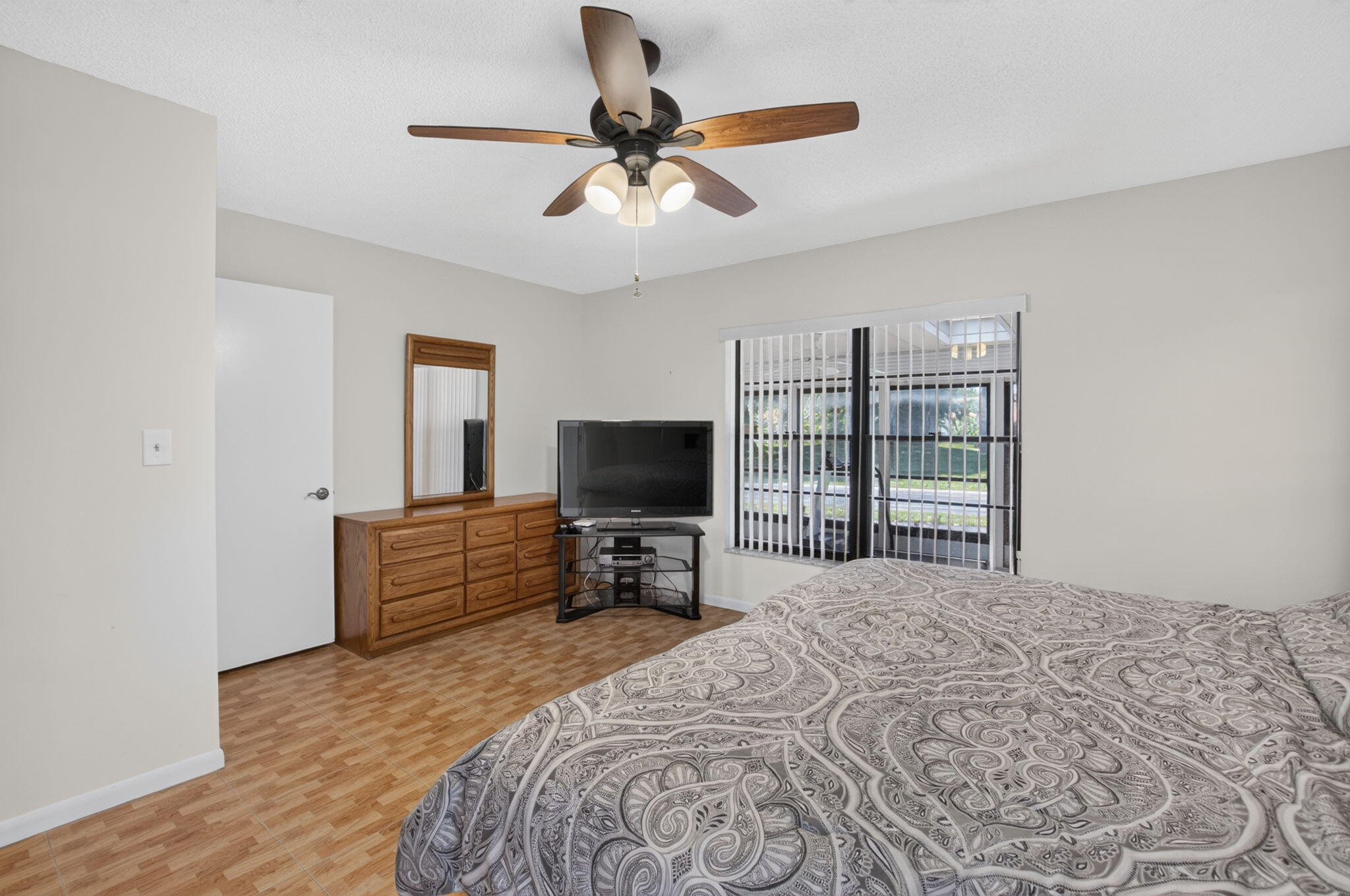 10546 Beach Palm Court B Property Photo 24