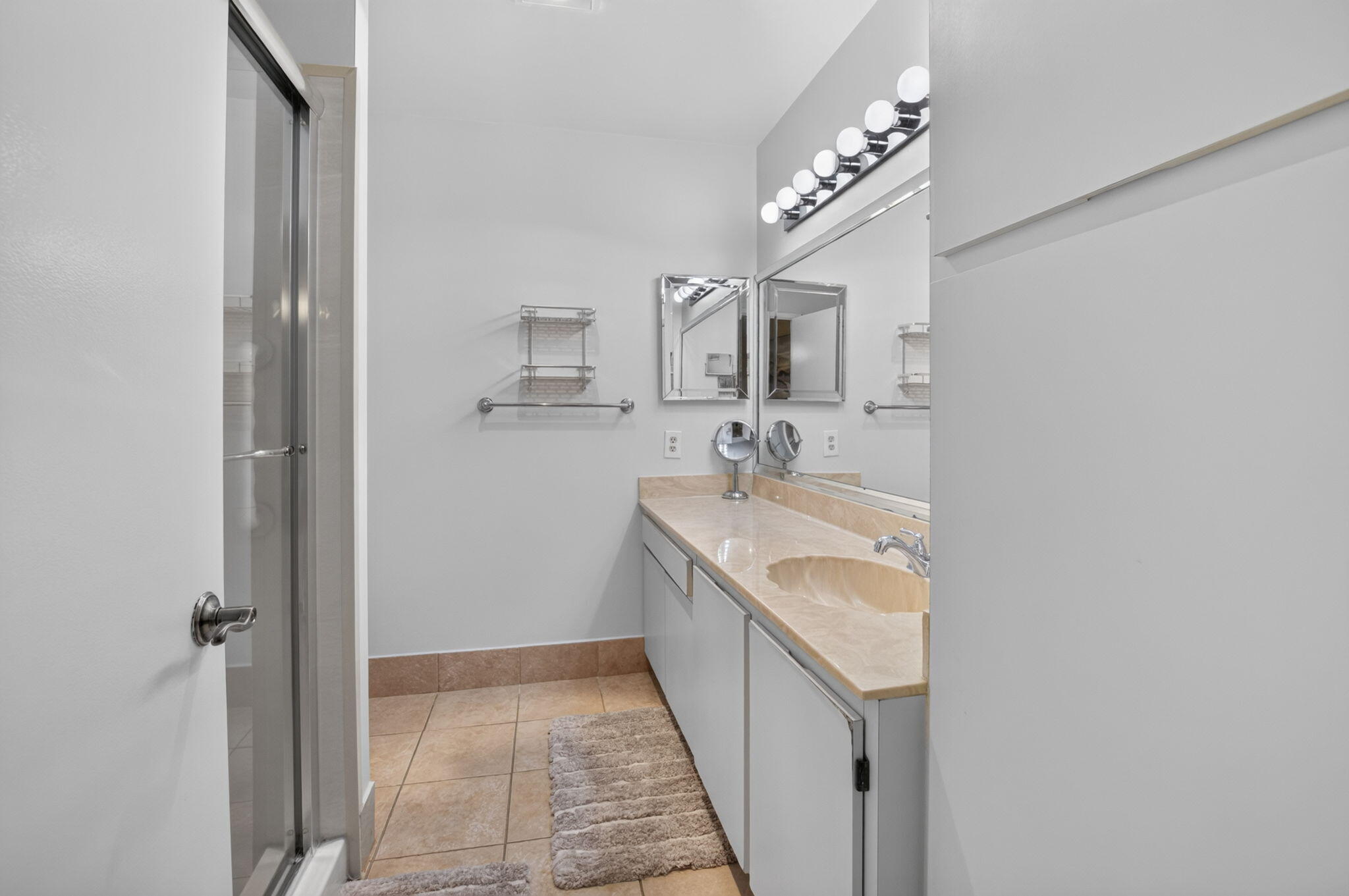 10546 Beach Palm Court B Property Photo 25