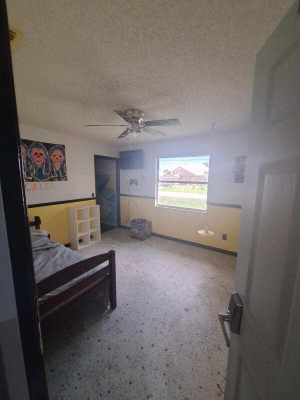 3310 Sw Martin Street Property Photo 6